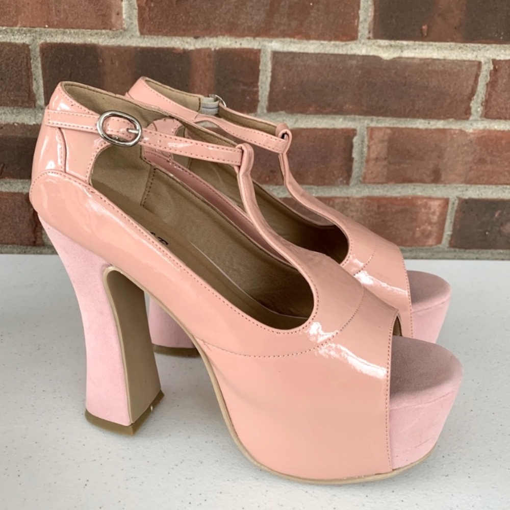 Pink Retro Chunky T strap heel with platform Size 7 1/2